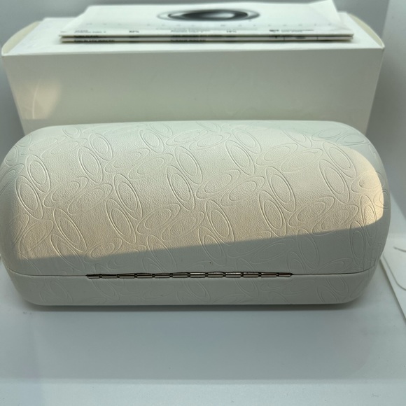 COPY - COPY - Brand New Oakley Black with Silver … - Picture 6 of 6